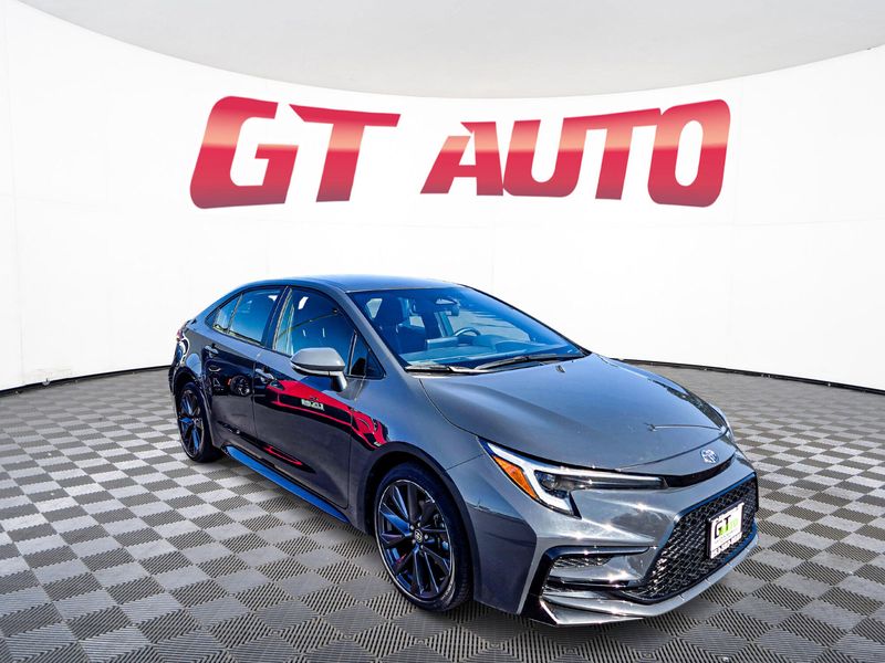 2024 Toyota Corolla SE Upper Image 1