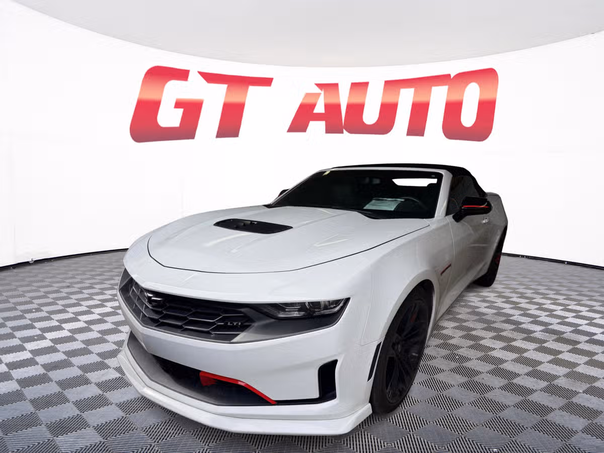 2021 Chevrolet Camaro LT1 Image 2