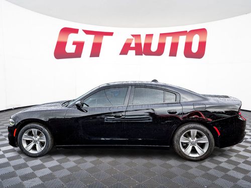 2016 Dodge Charger SXT Lower Image 2