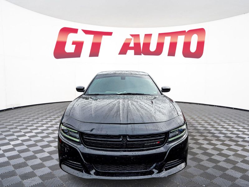 2016 Dodge Charger SXT Upper Image 2