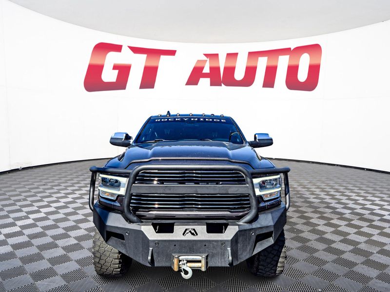 2022 Ram 3500 Laramie Crew Cab Upper Image 2