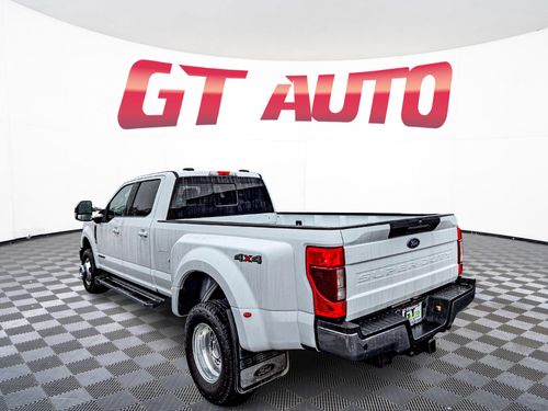 2022 Ford F-350 Super Duty Lariat Crew Cab Lower Image 3