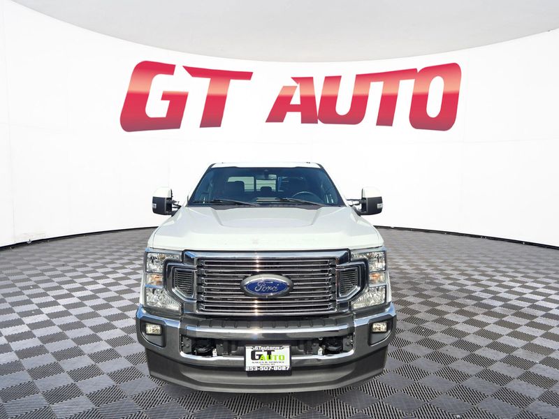 2022 Ford F-350 Super Duty Lariat Crew Cab Upper Image 2