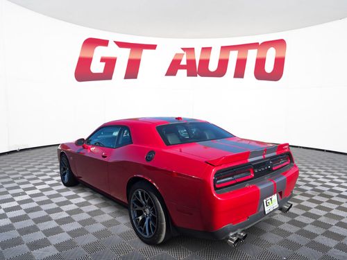 2015 Dodge Challenger SRT 392 Lower Image 2