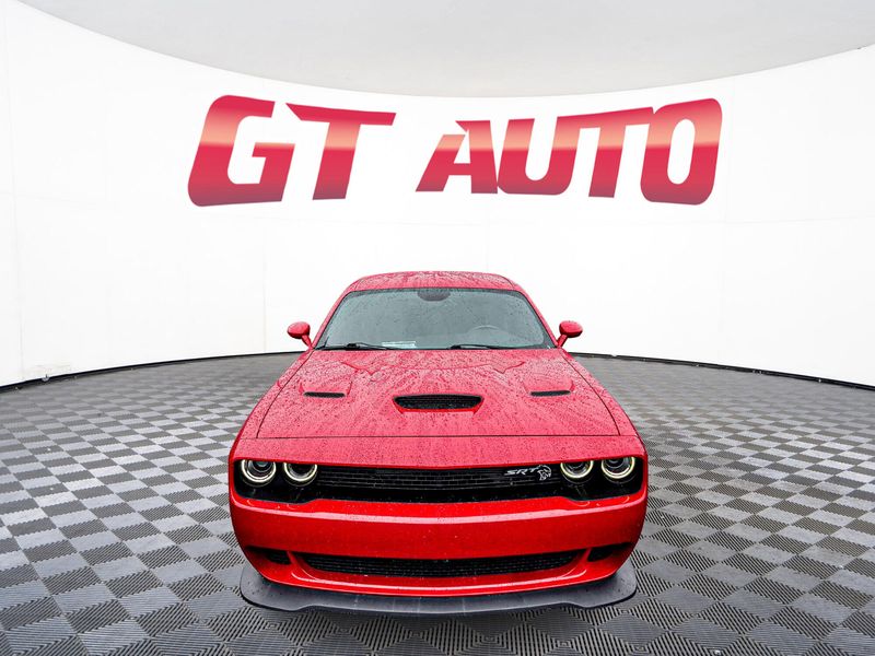 2016 Dodge Challenger SRT Hellcat Upper Image 2