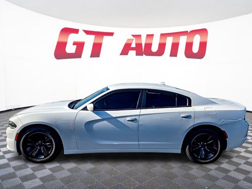 2018 Dodge Charger SXT Plus Lower Image 2