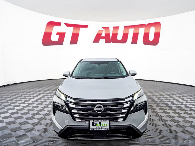 2025 Nissan Rogue SV Upper Image 2