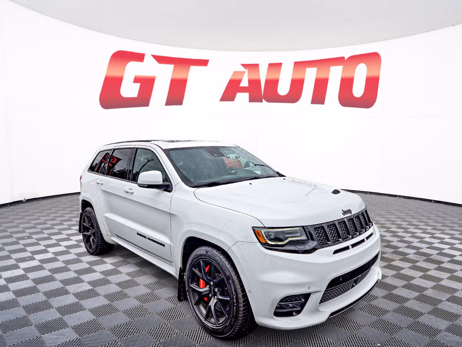 2020 Jeep Grand Cherokee SRT Upper Image 1