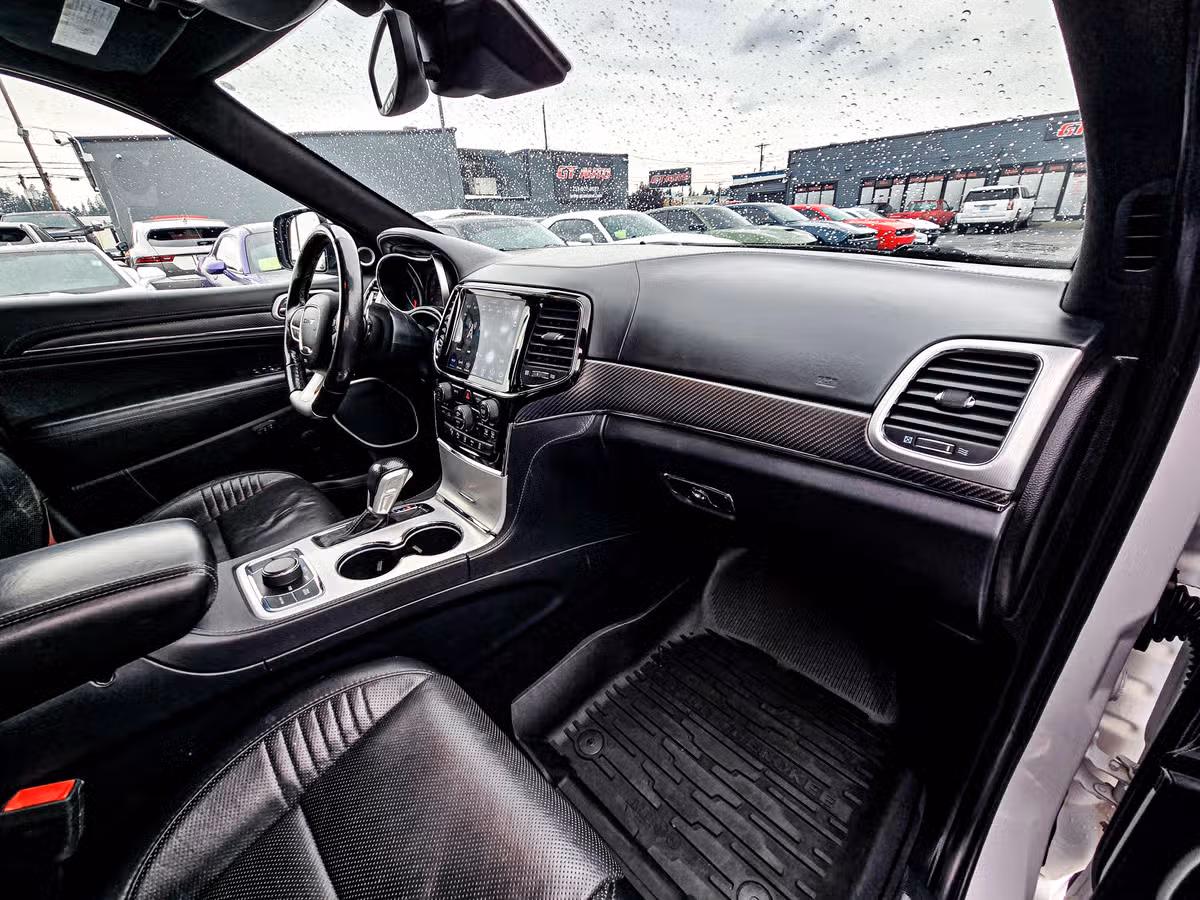 2020 Jeep Grand Cherokee SRT Image 15