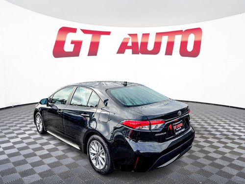 2022 Toyota Corolla LE Lower Image 3