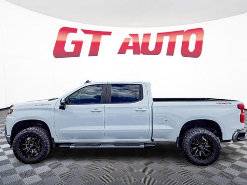 2021 Chevrolet Silverado 1500 LT Pickup 4D 5 3/4 ft Crew Cab Lower Image 2