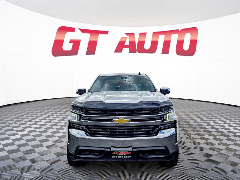 2021 Chevrolet Silverado 1500 LT Pickup 4D 5 3/4 ft Crew Cab Upper Image 2