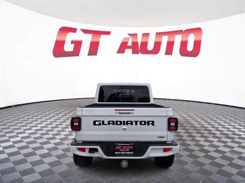 2022 Jeep Gladiator High Altitude Crew Cab Lower Image 3