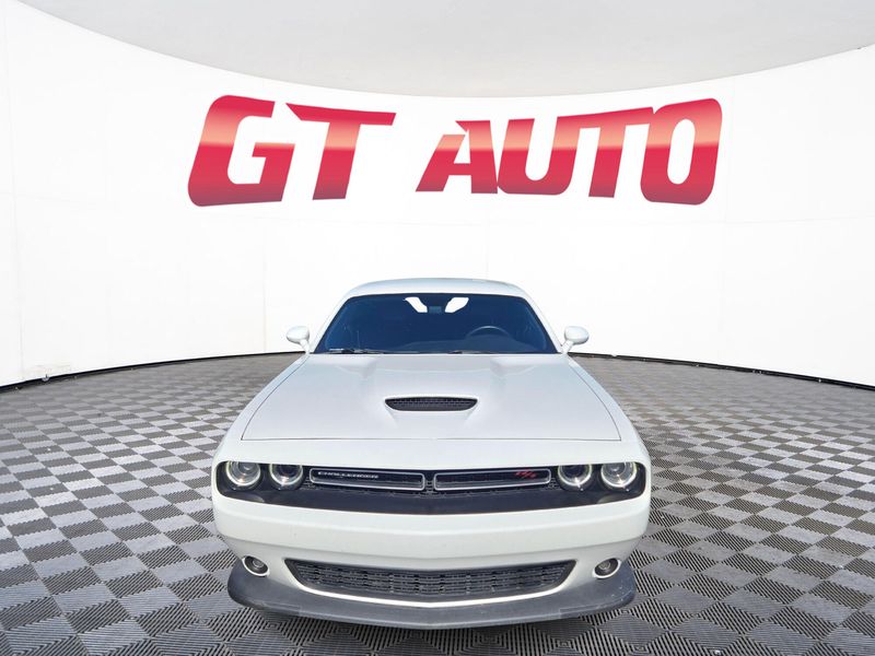 2022 Dodge Challenger R/T Upper Image 2