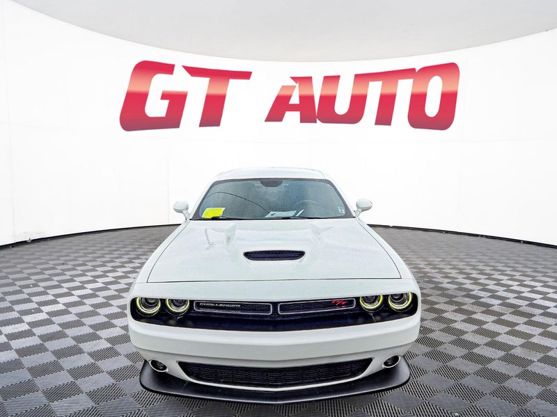 2022 Dodge Challenger R/T Upper Image 2