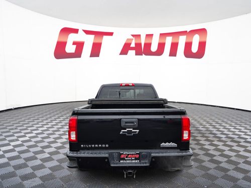 2018 Chevrolet Silverado 1500 High Country Crew Cab Lower Image 3