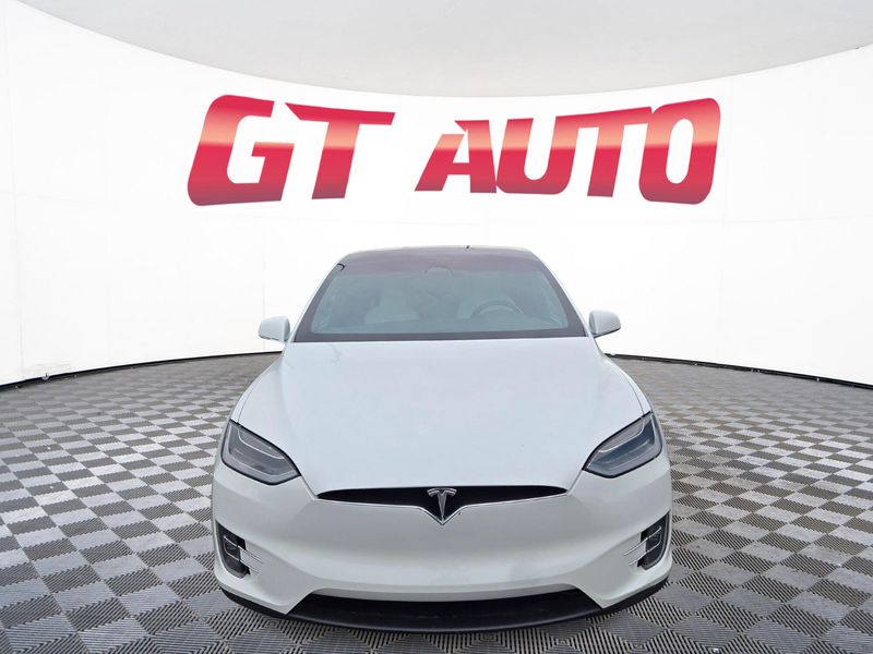 2018 Tesla Model X 75D photo 2