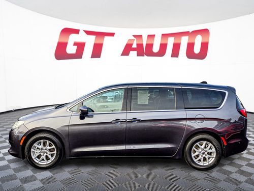 2022 Chrysler Voyager LX Lower Image 2