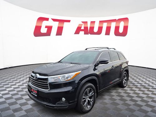 2016 Toyota Highlander XLE Lower Image 1