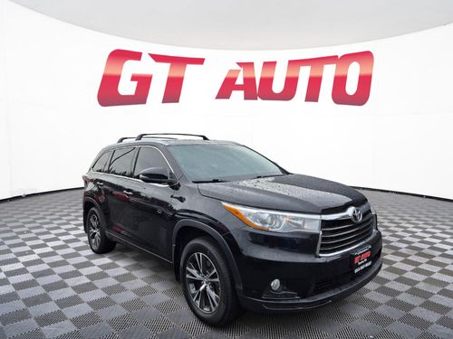 8069 - 2016 Toyota Highlander XLE