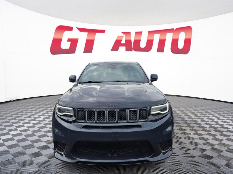2018 Jeep Grand Cherokee Trackhawk Upper Image 2
