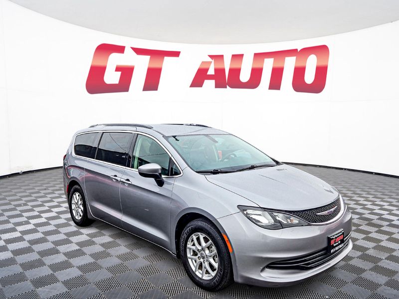 2020 Chrysler Voyager LXi Passenger Upper Image 1