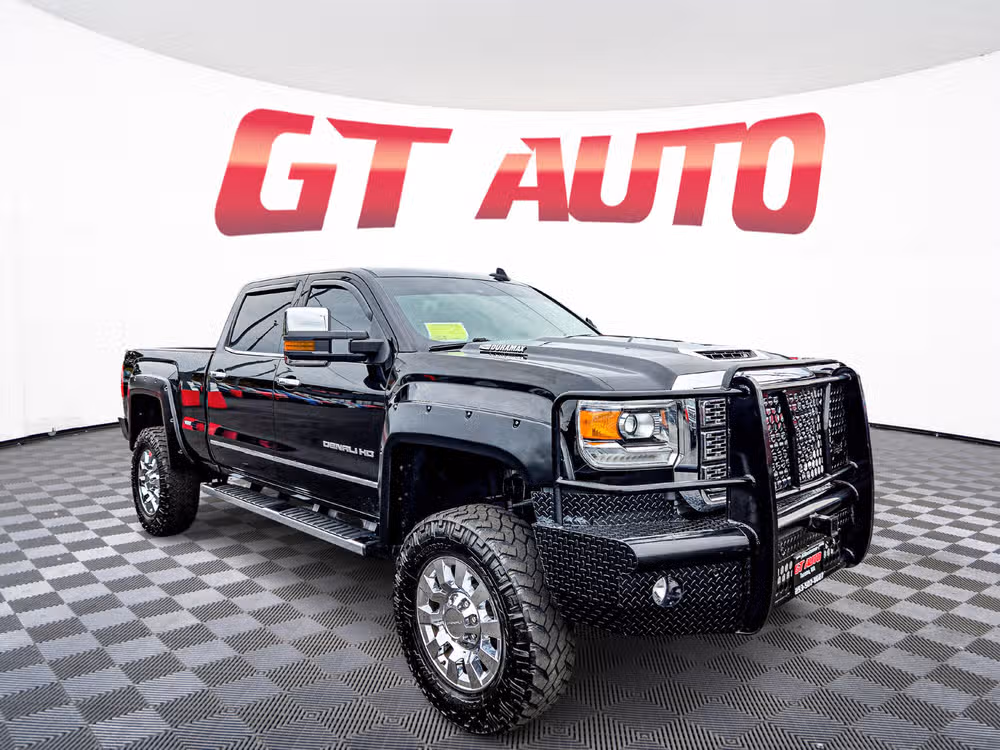 2018 GMC Sierra 2500HD Denali Image 1