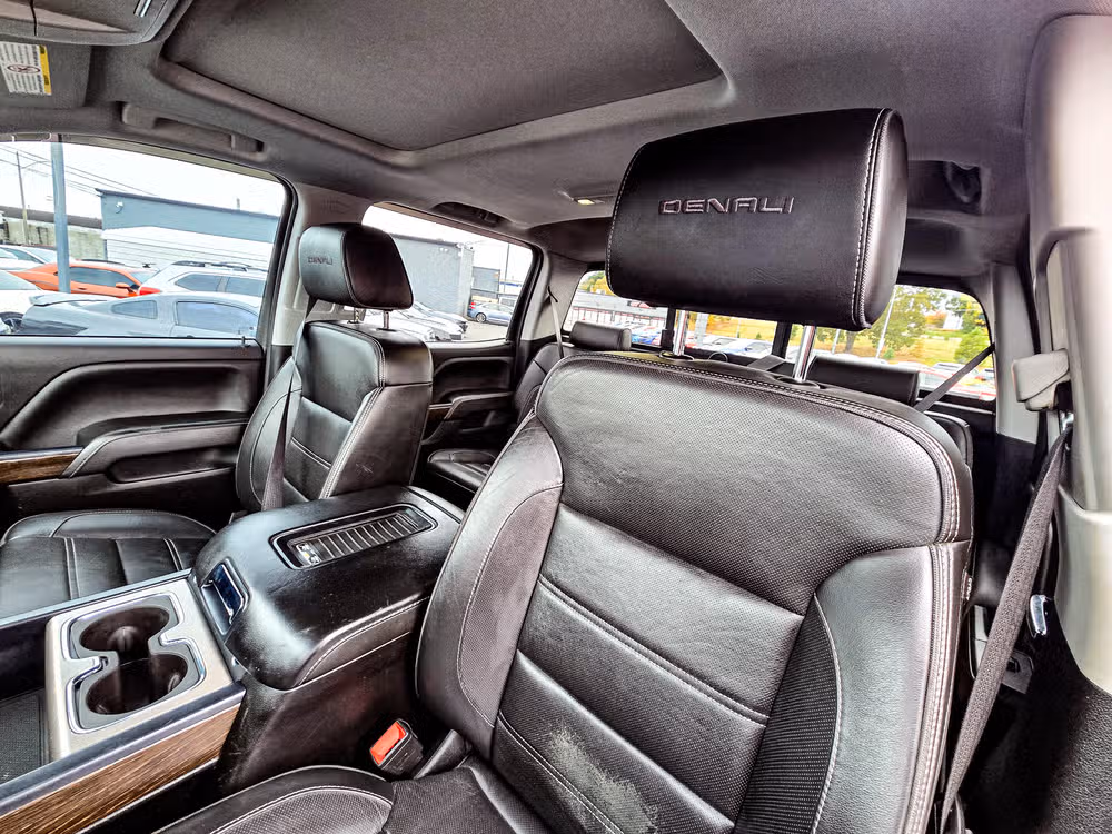 2018 GMC Sierra 2500HD Denali Image 10