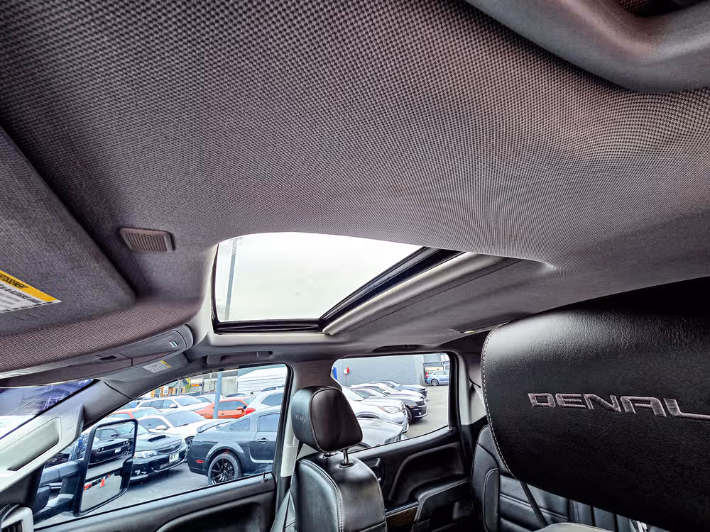 2018 GMC Sierra 2500HD Denali Image 11