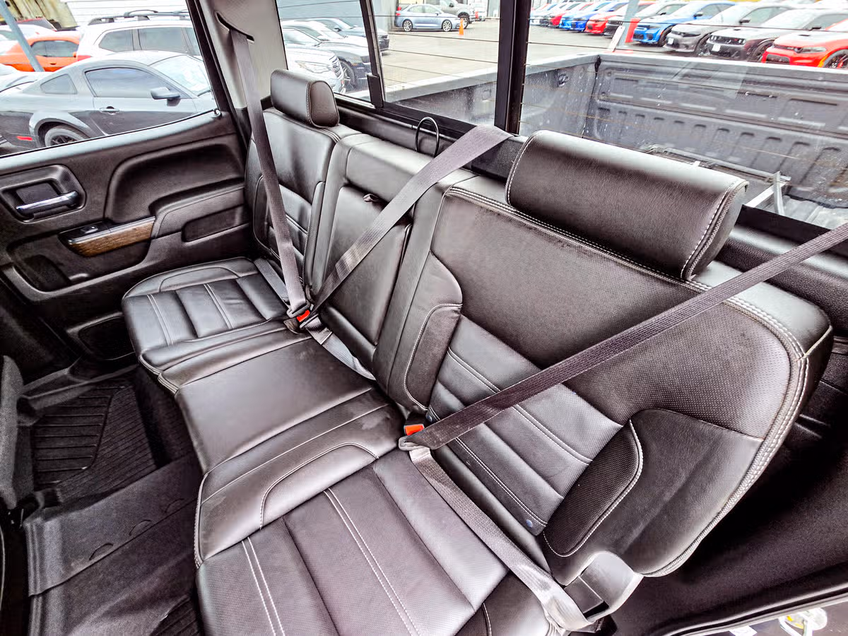 2018 GMC Sierra 2500HD Denali Image 13