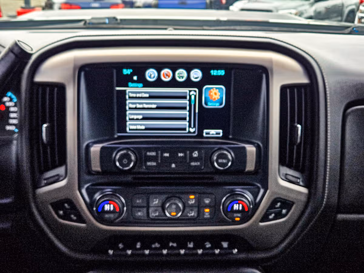 2018 GMC Sierra 2500HD Denali Image 18