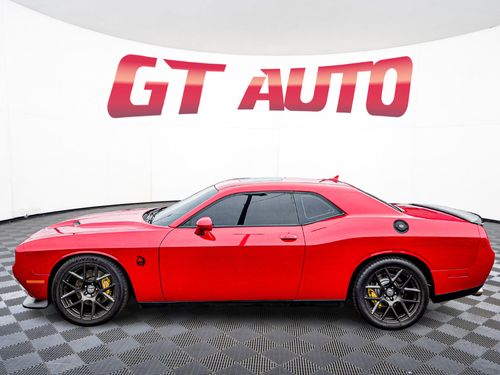 2016 Dodge Challenger R/T Scat Pack Lower Image 2