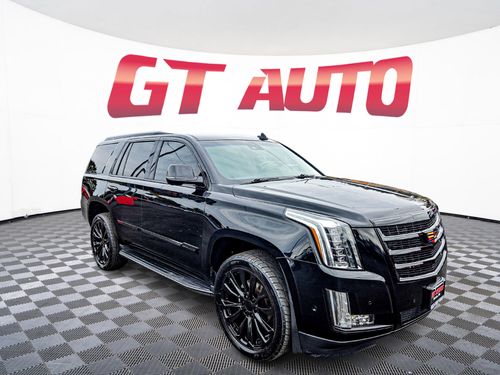 8095 - 2018 Cadillac Escalade Luxury
