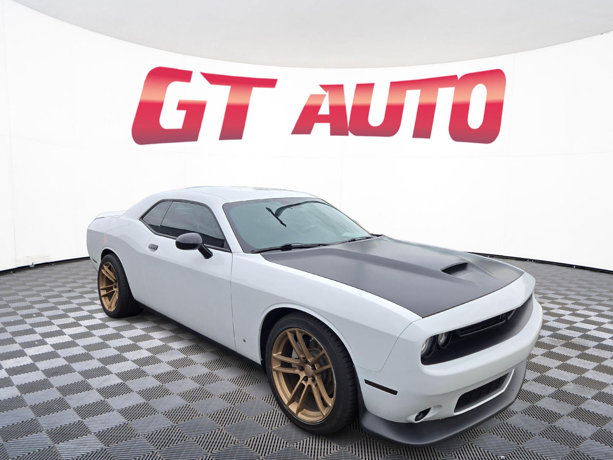 2022 Dodge Challenger R/T's photo