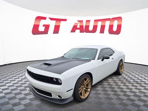 2022 Dodge Challenger R/T Lower Image 1