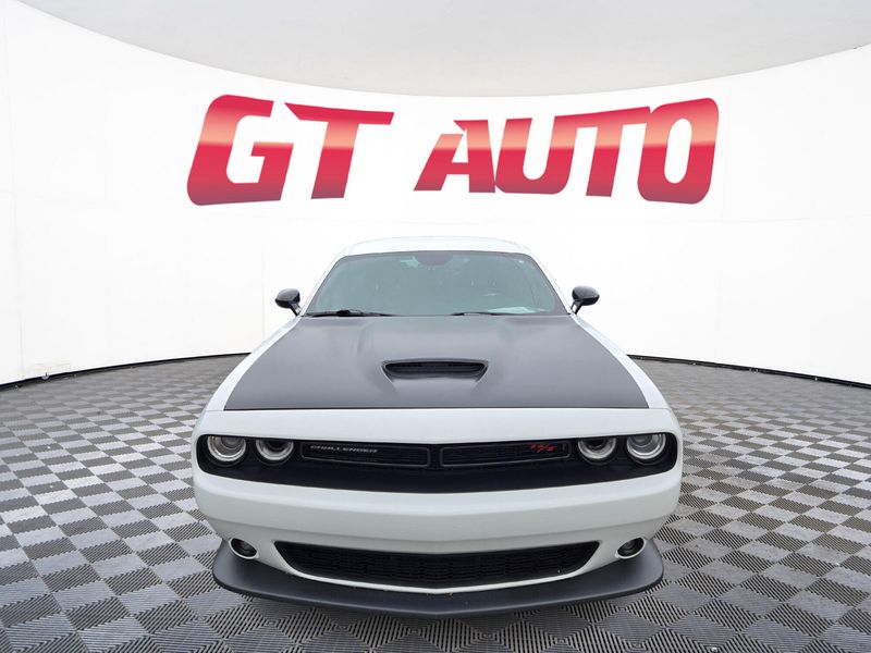 2022 Dodge Challenger R/T Upper Image 2