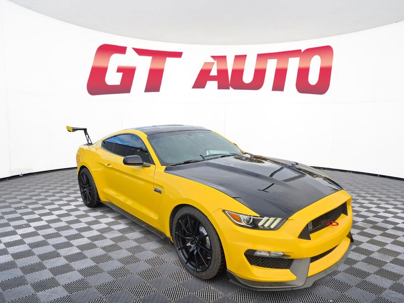 2018 Ford Mustang Shelby GT350 Upper Image 1