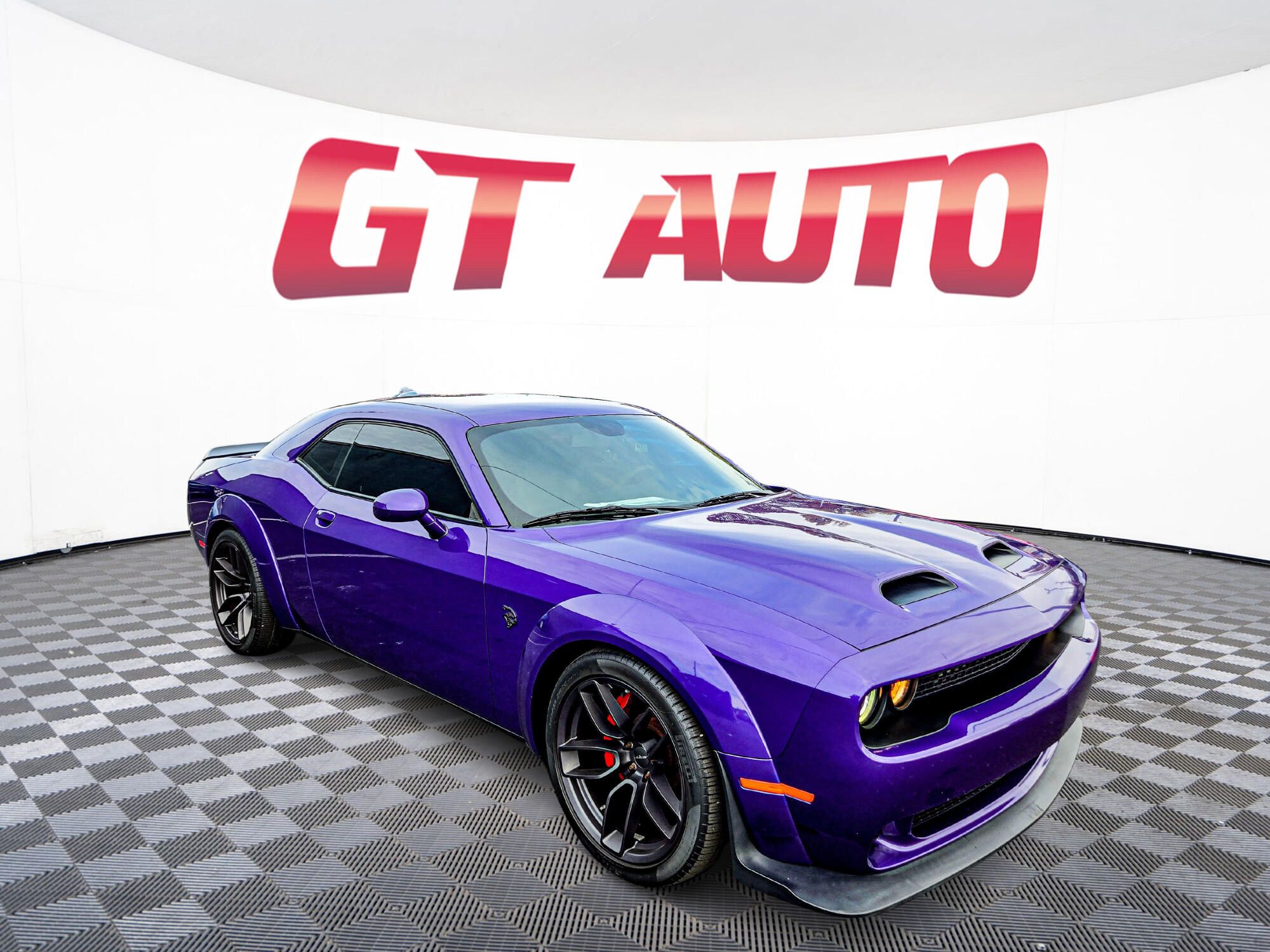 2019 Dodge Challenger SRT's photo