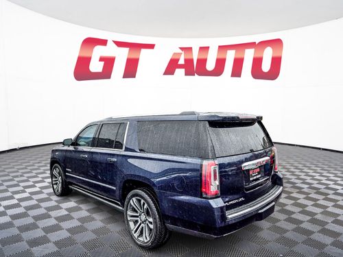2018 GMC Yukon XL Denali Lower Image 3