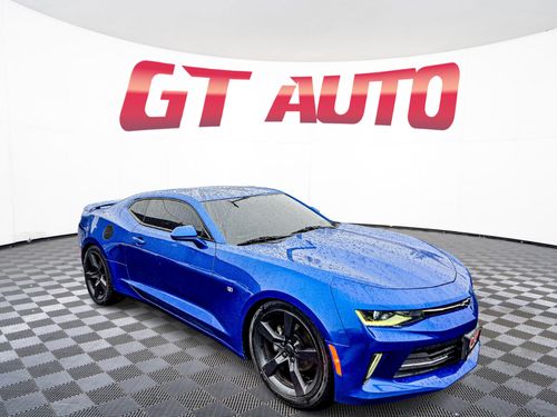 8123 - 2017 Chevrolet Camaro LT