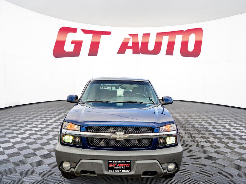 2002 Chevrolet Avalanche 1500 Upper Image 2