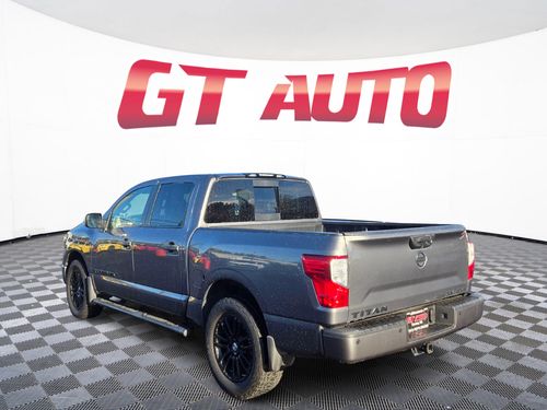 2018 Nissan Titan SV Crew Cab Lower Image 2