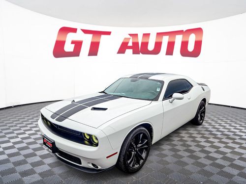 2018 Dodge Challenger SXT Plus Lower Image 1