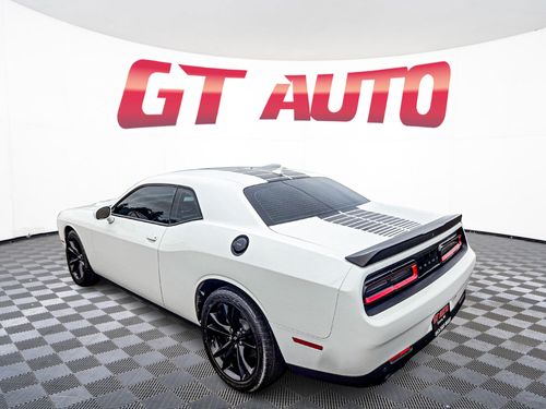 2018 Dodge Challenger SXT Plus Lower Image 3