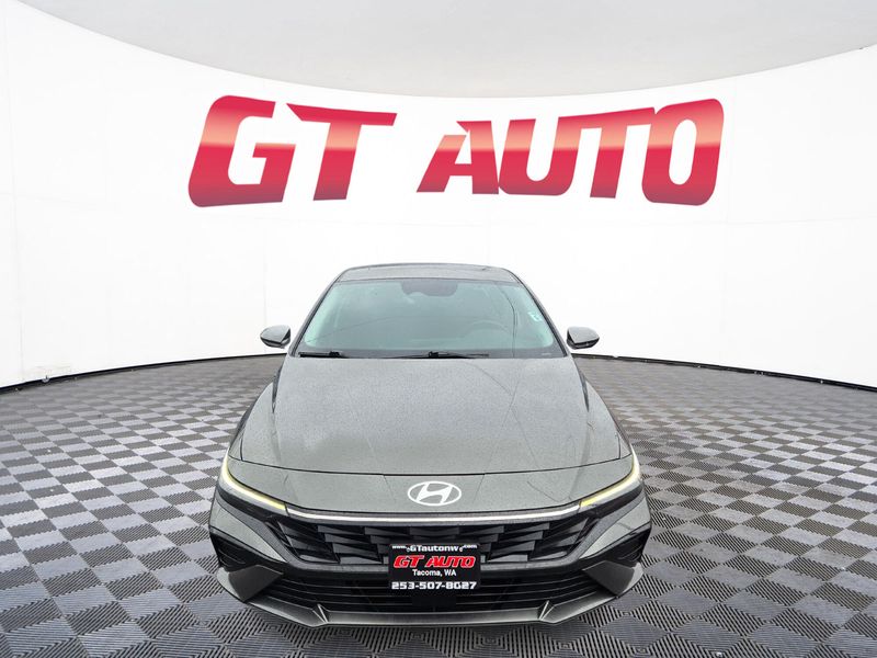 2024 Hyundai ELANTRA SEL Upper Image 2