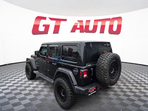 2020 Jeep Wrangler Unlimited Sahara Lower Image 3