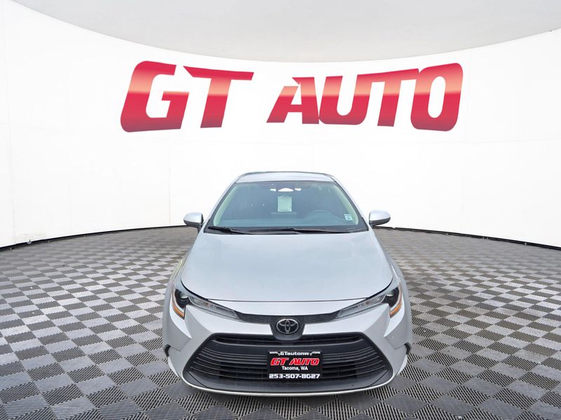 2023 Toyota Corolla LE Upper Image 2