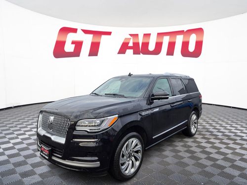 2024 Lincoln Navigator Reserve Lower Image 1