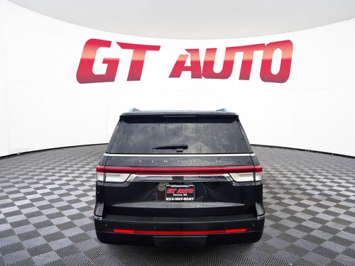 2024 Lincoln Navigator Reserve Lower Image 3