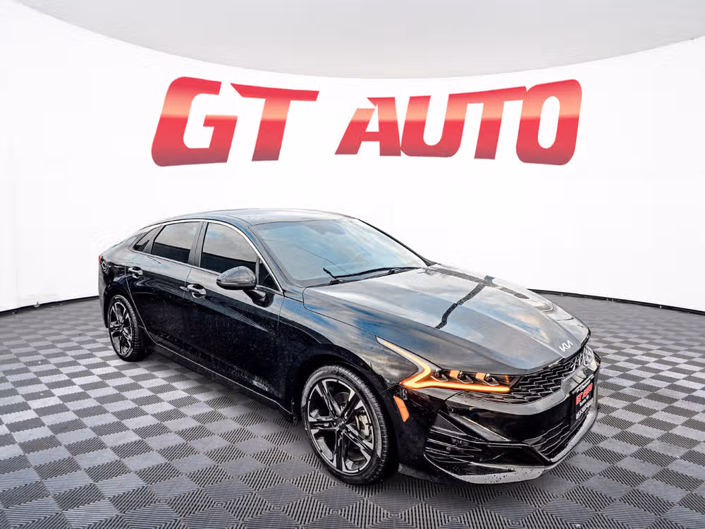 2024 Kia K5 GT-Line Image 1